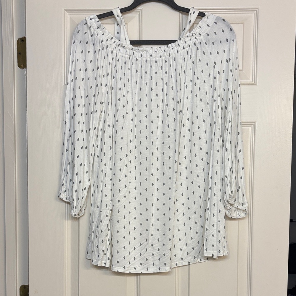 White and Black Women's Top